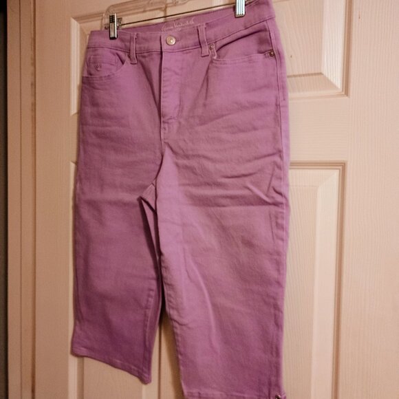 Gloria Vanderbilt Amanda Capris Purple, Sz 10, High Rise, Slimming,, Denim, New - Picture 1 of 5